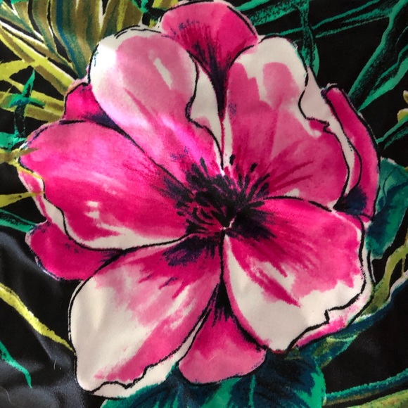 Magnificent bathing suit - Picture 5 of 6